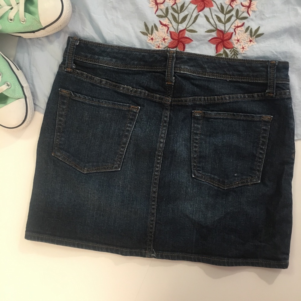 Gap Dark Wash Stretch Mini Jean Skirt - Picture 2 of 7